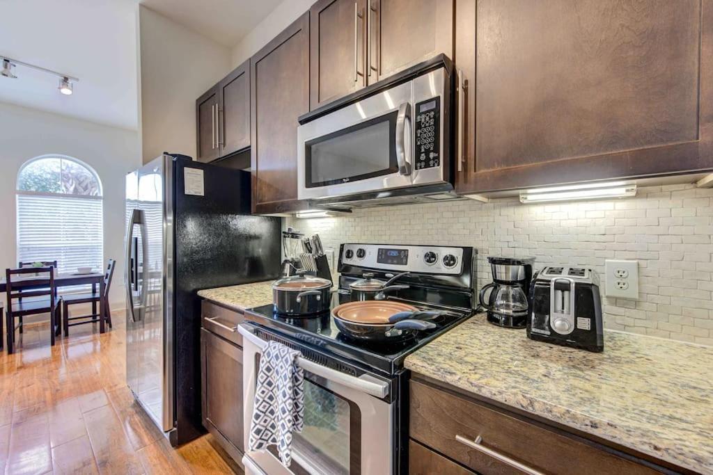 Cozy Apt Nrg Pool,Wi-Fi, Free Parking, Petsok! Houston Extérieur photo